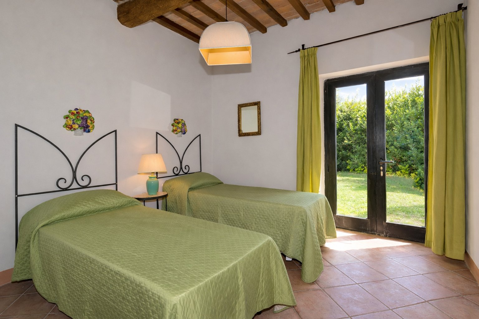 Camera doppia appartamento Oleandro - casale La Vivaldina Costa degli Etruschi