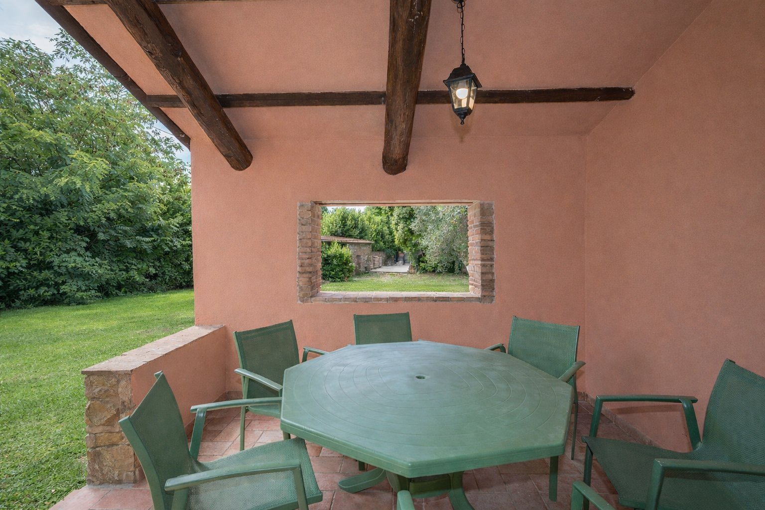 Patio coperto privato appartamento Oleandro - La Vivaldina agriturismo Suvereto